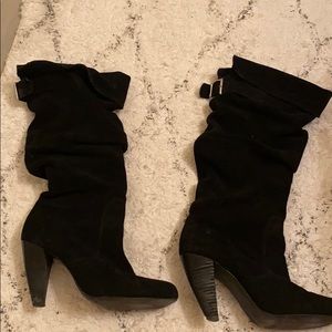 Slouchy suede black boots